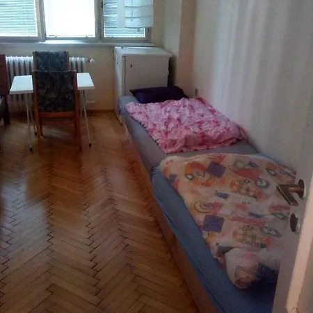 Flat 18 Minutes From Vaclavske Namesti * プラハ