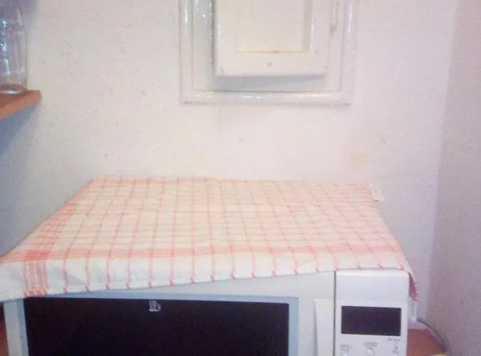 Flat 18 Minutes From Vaclavske Namesti براغ